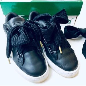 Puma Basket Heart Black Ribbon Tie Sz 6.5 Sneakers